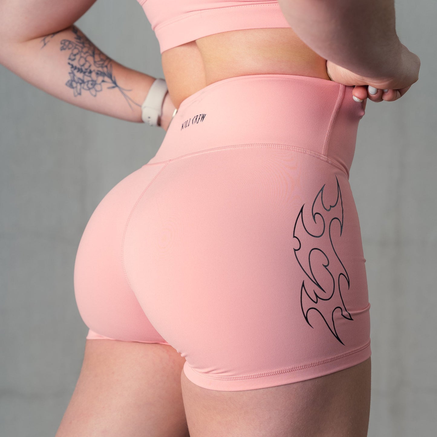 TRIBAL BIKER SHORTS - PEACH / BLACK